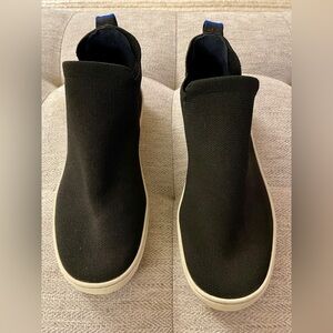 Women’s Rothy’s Black Chelsea Slip On Size 7 High Top